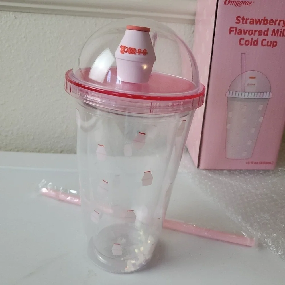 Binggrae Strawberry Flavored Milk Cold Cup 15oz Tumbler with Straw Dome Lid NEW